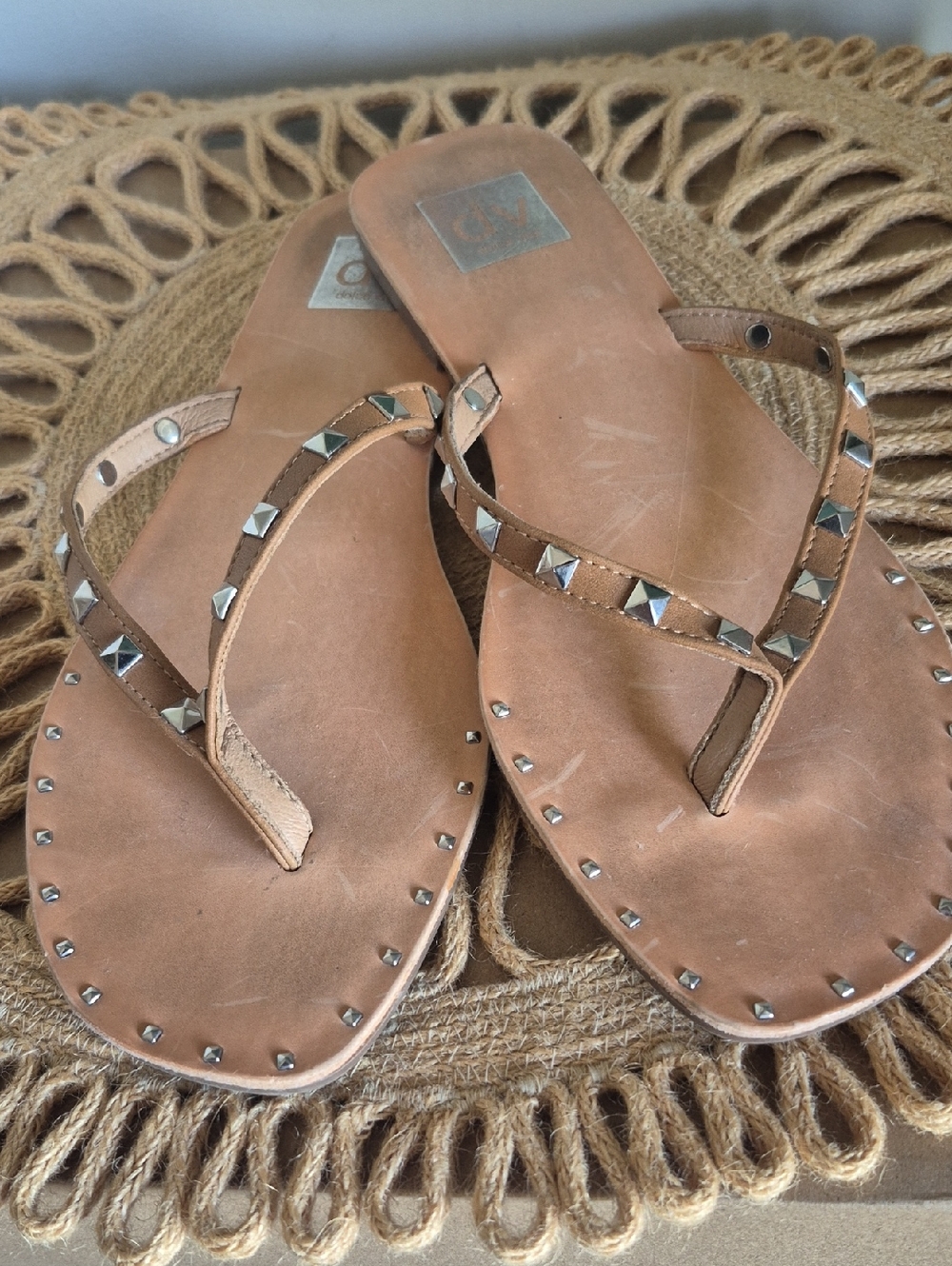 Tan Leather Studded Thong Sandals - Unbranded